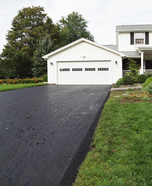 Cost of Blacktop Driveway Paving in San Antonio